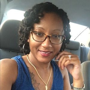 Meet your Posher, Nicole